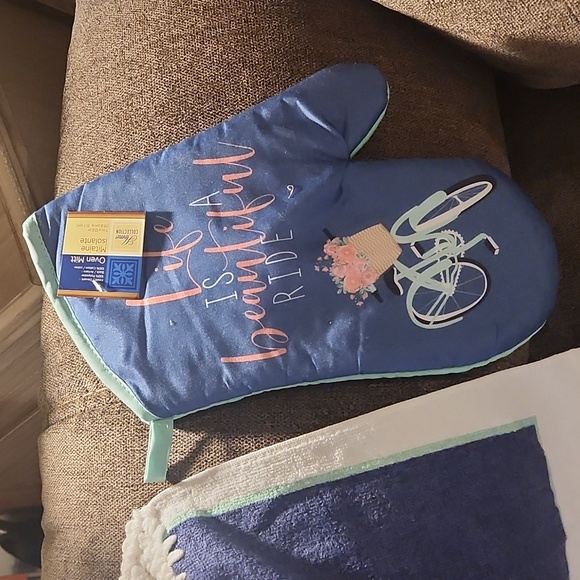 Crochet  topper dishtowel set - Picture 2 of 4